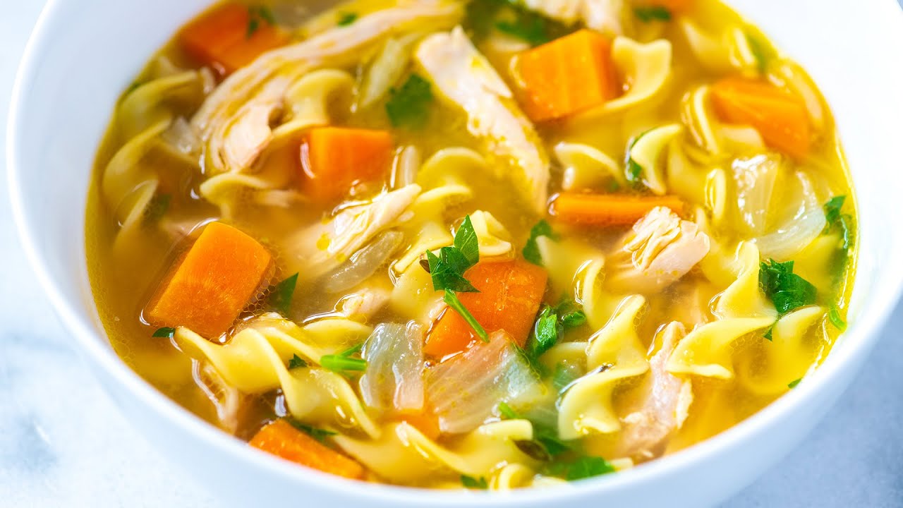 Лучший рецепт куриного супа с лапшой