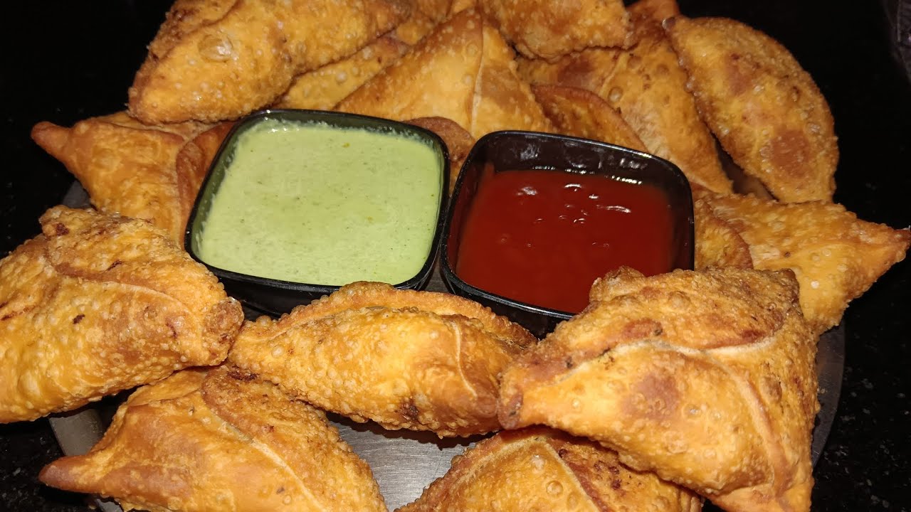ठंडी का मौसम है घर पर बनाएं कटलेट समोसा कचौरी खाएं और खिलाएं🤤😋👍👌