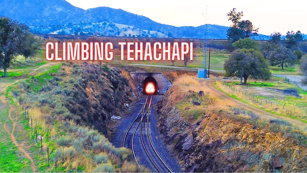 HEAVY MOUNTAIN RAILROADING IN TEHACHAPI PASS - The LOOP, Broken Rails & Trains at Night!