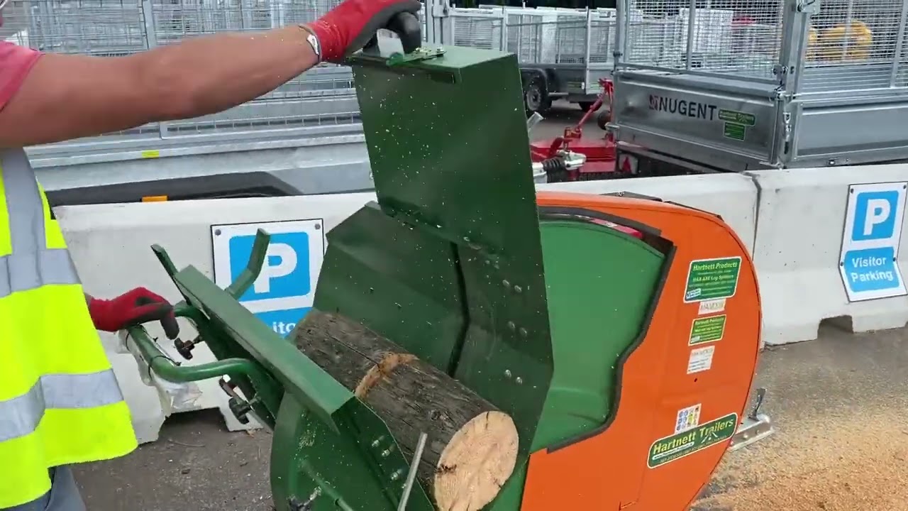 The Hartnett 13HP Petrol Powered Log Saw in action