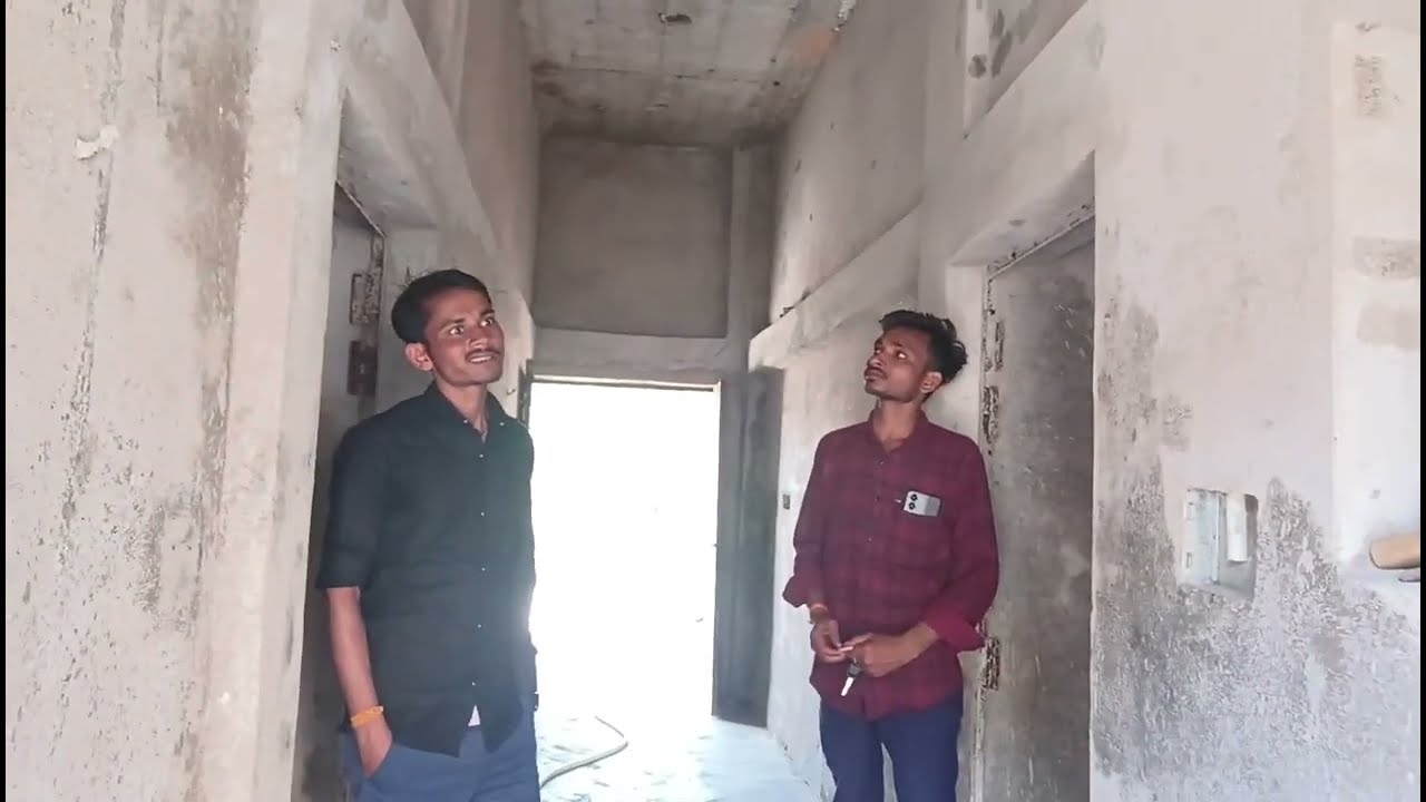 मैं अपने घर में पेंट करवा रही हूं