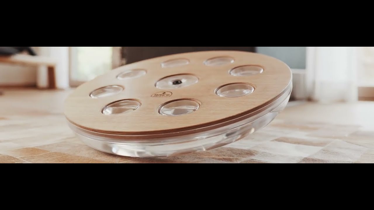 Eau-Me Board par WATERROWER | NOHRD - La planche d'&eacute;quilibre avec l'eau en plus