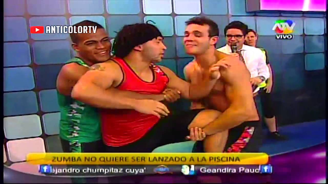 COMBATE Zumba Beso a La Pantera Zegarra 06/12/13