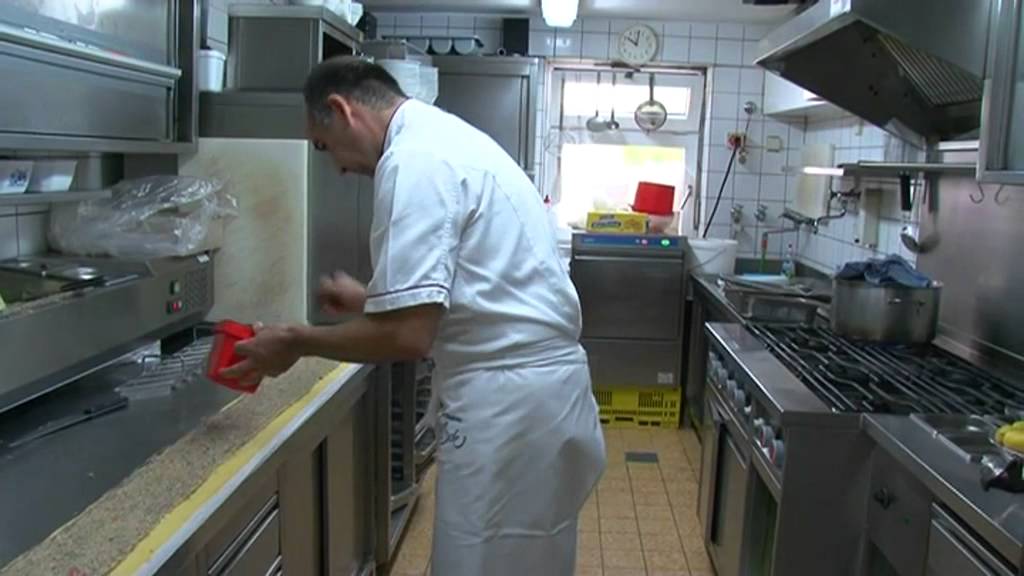 Global Cooking: Schwäbische Maultaschen Weinstube Eisele in Esslingen am Neckar Germany