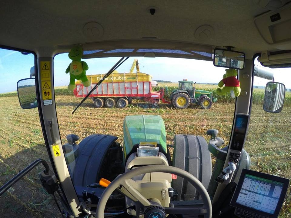 John Deere 8320R