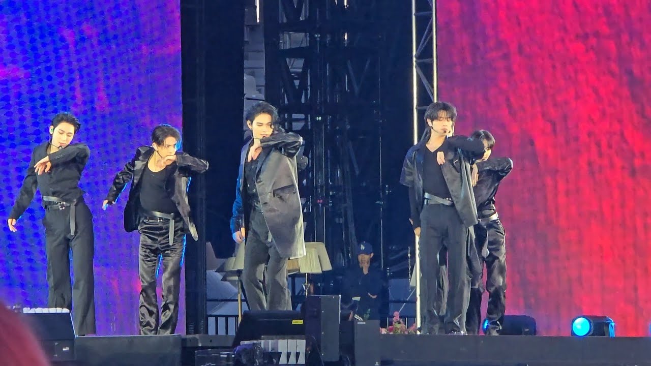 [Fancam] Enhypen 엔하이픈 Brought the Heat Back at Walk the Line in Seoul Day 1
