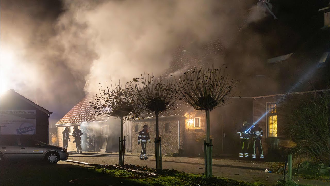 Grote brand in autobedrijf Steggerda