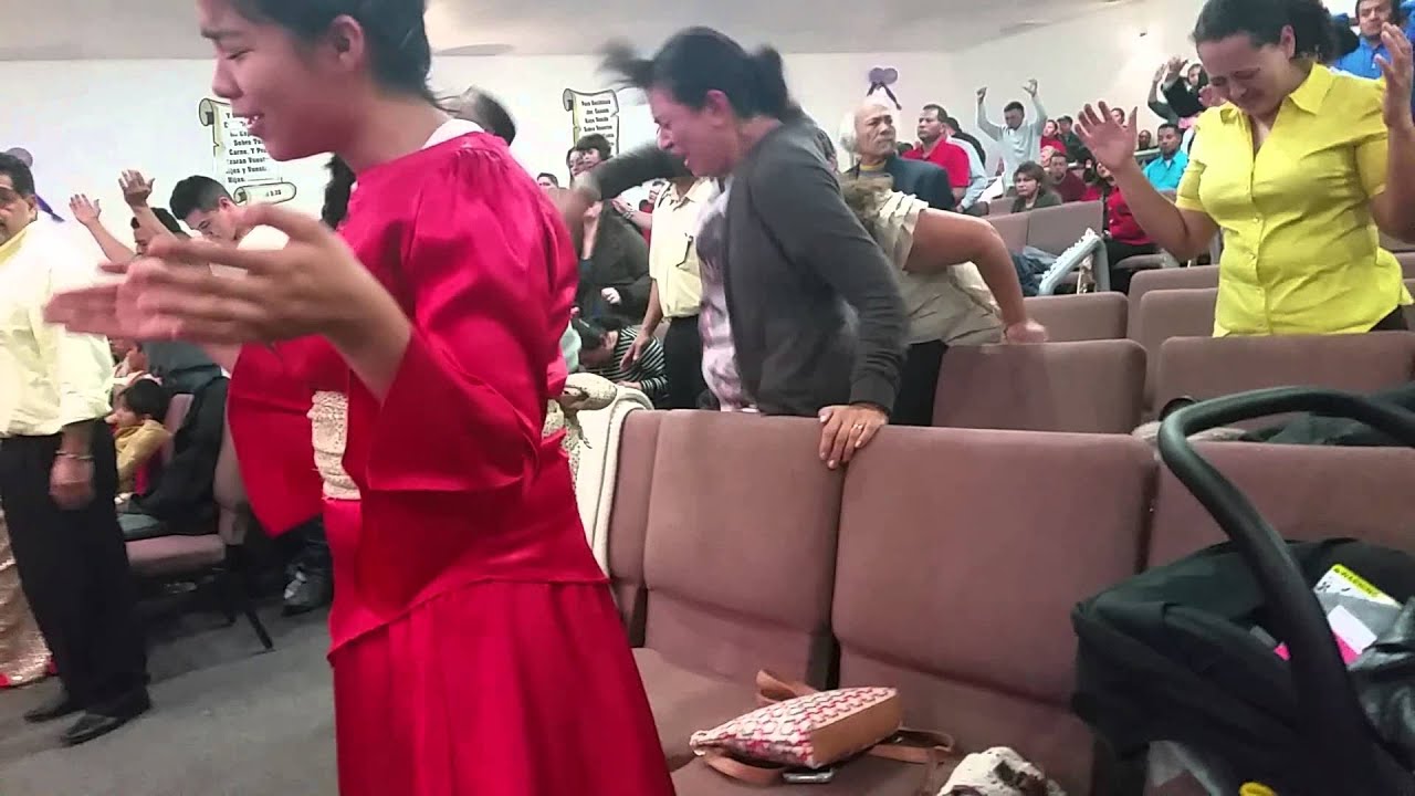 Geovani Villalongo y Janet Aponte bajo la uncion