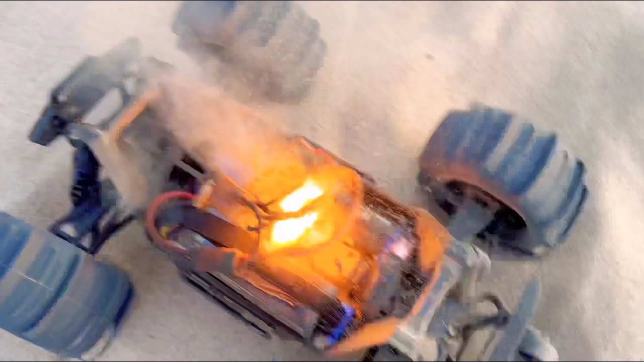 TRAXXAS MAXX 6S SAND DUNE BASH TURNS Into a FIRE AND SMOKE DISASTER!!
