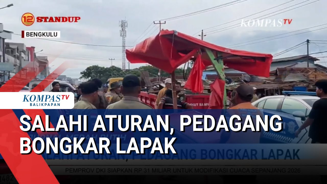 Salahi Aturan, Pedagang Bongkar Lapak