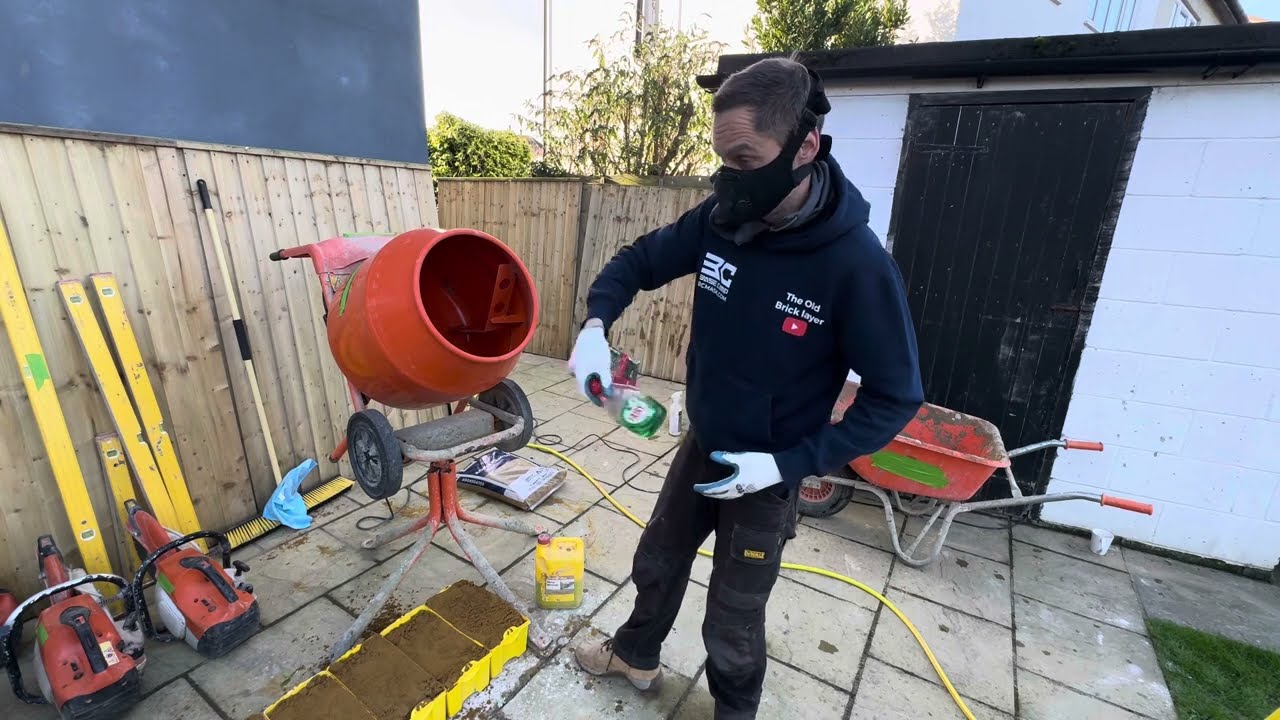 Mixing mortar 5/1 mix # bcmask.com
