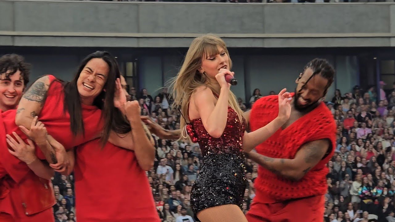 Taylor Swift - 'We Are Never Getting Back Together' Live (The Eras Tour, Edinburgh, Night 2)