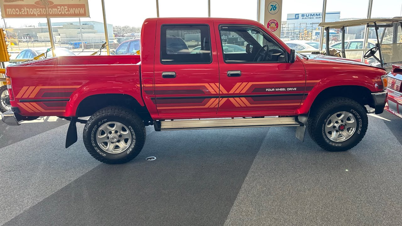 1993 Toyota HILUX test drive