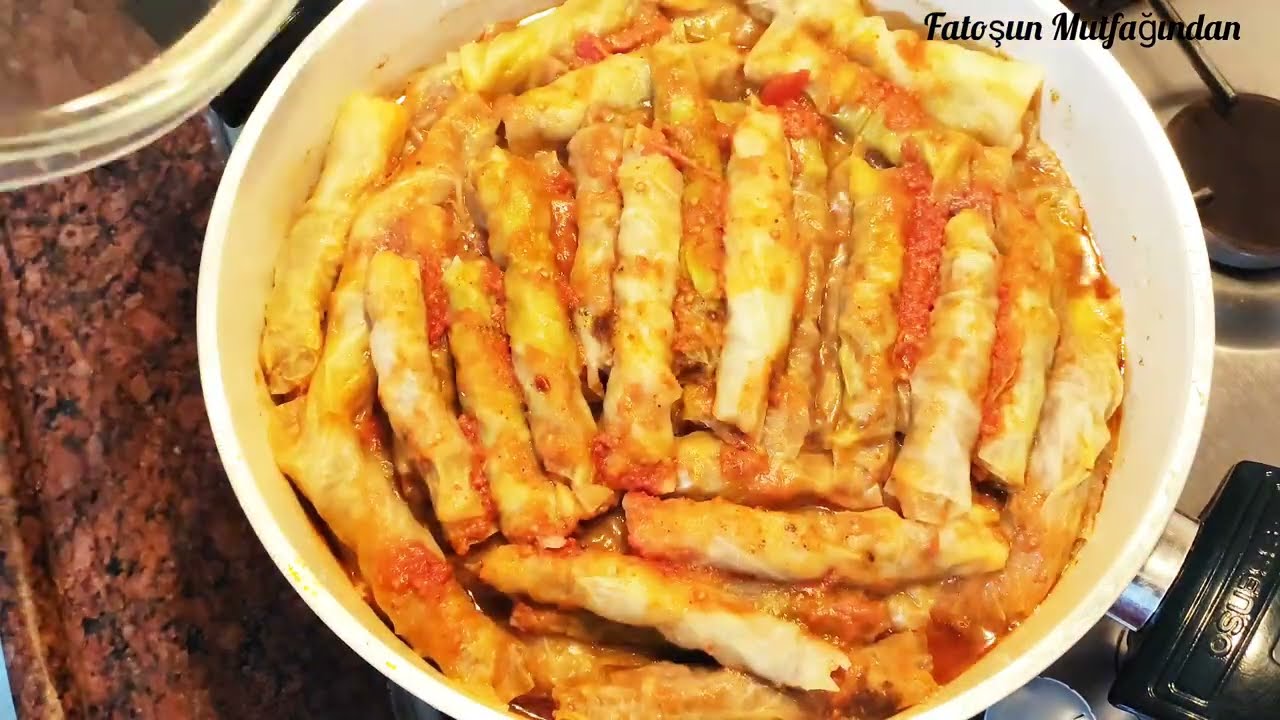 Lokum gibi  ETLİ LAHANA SARMASI Yiyenlerin ikinci tabağı istediği  tarif  #yemektarifleri , #tarif ,