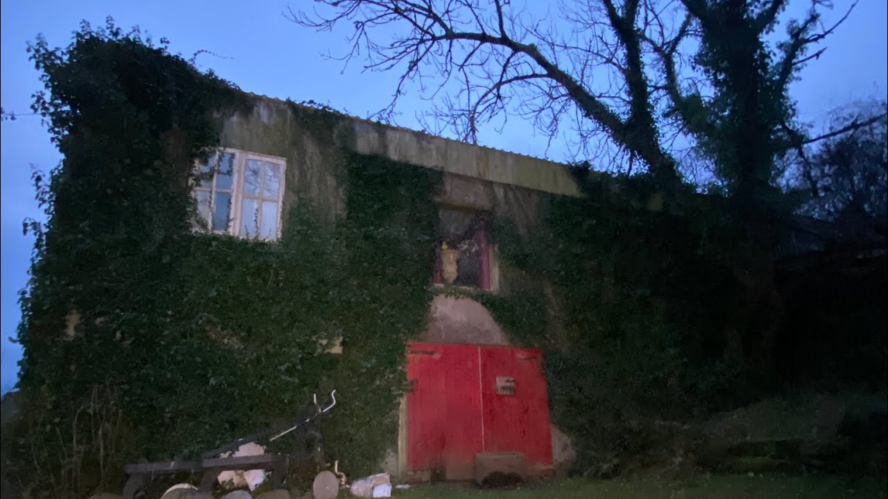 We Found THE MAN CAVE HIDDEN IN THE UK ABANDONED PLACES
