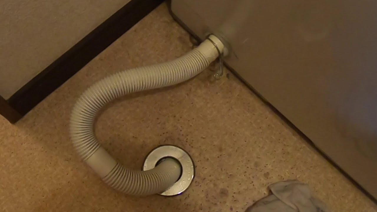 洗濯機の水抜きから、引っ越し 取り外しの手順を紹介