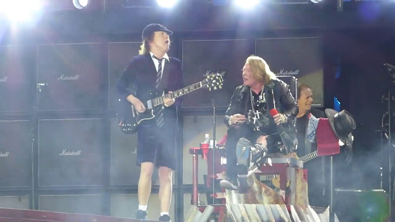 AC/DC ft Axl Rose - Rock or Bust / Shoot to Thrill - Werchter 16-May-2016