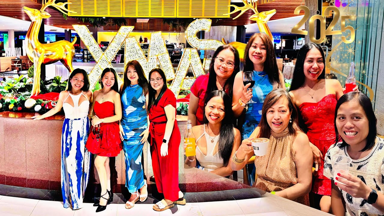 Christmas Dinner & Exchange Gift with Friends!