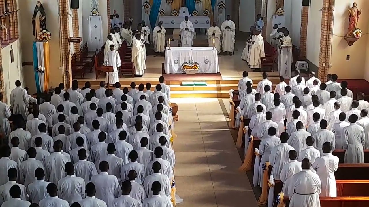Kyrie Eleison by Aquinas Choir (Katigondo Major Seminary)