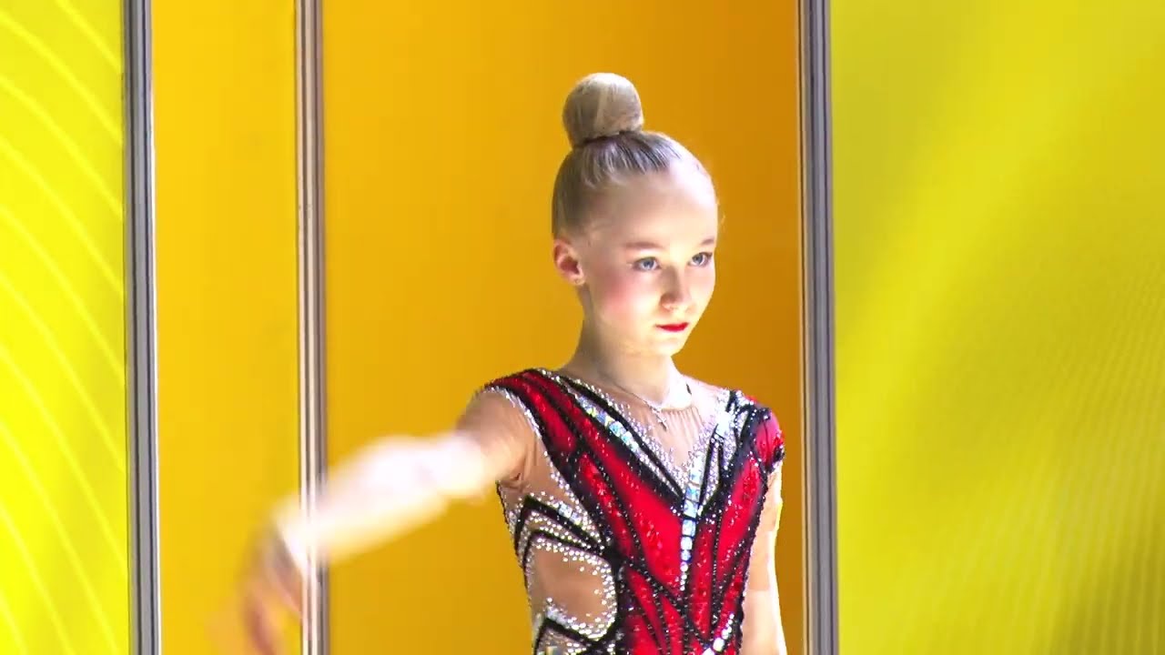Дорофєєва Вікторія 2010 обруч