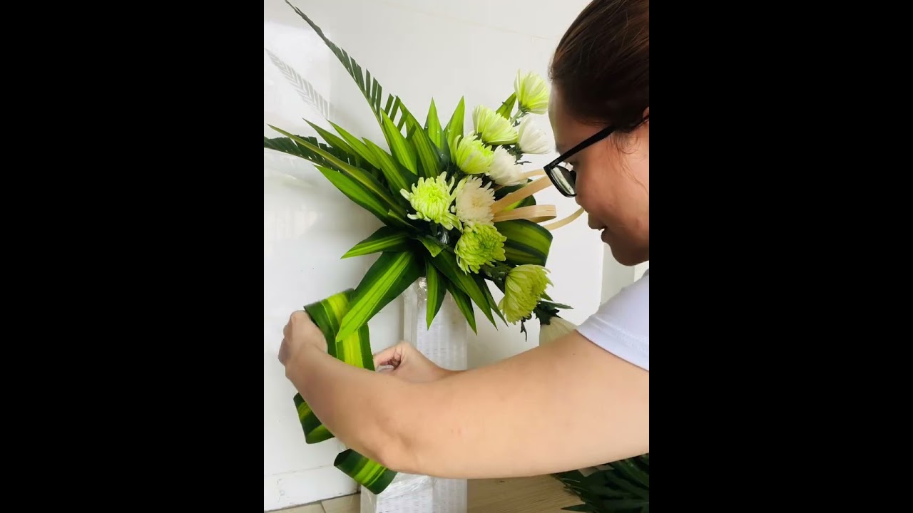 Cắm hoa nhà thờ p19, với hoa cúc xanh trắng