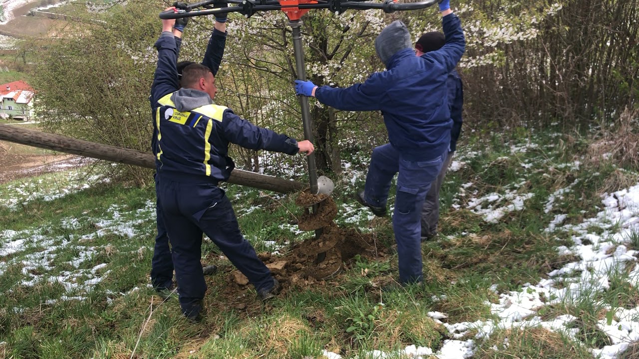 Bušenje rupe za telefonski stup sa STIHL BT 360