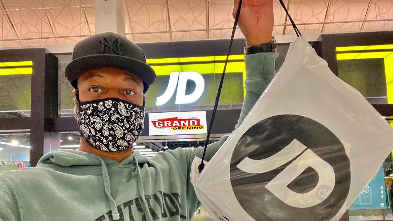 Pulled up to JD Sports Grand Opening!!!!