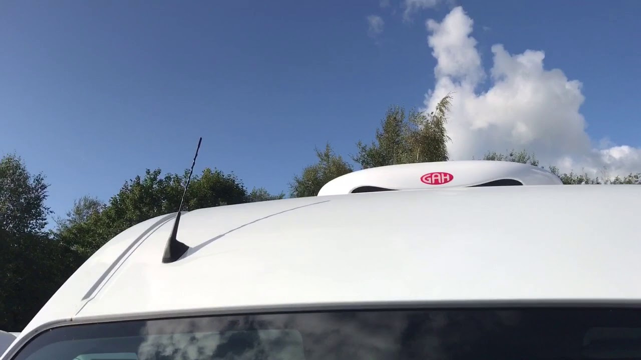 Fridge van with meat rail system