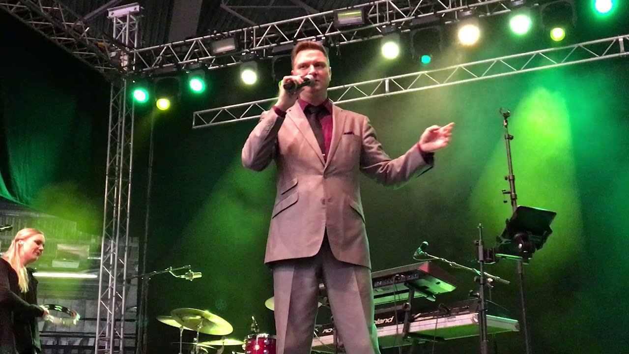 Jukka Hallikainen Äidin pikkupoika