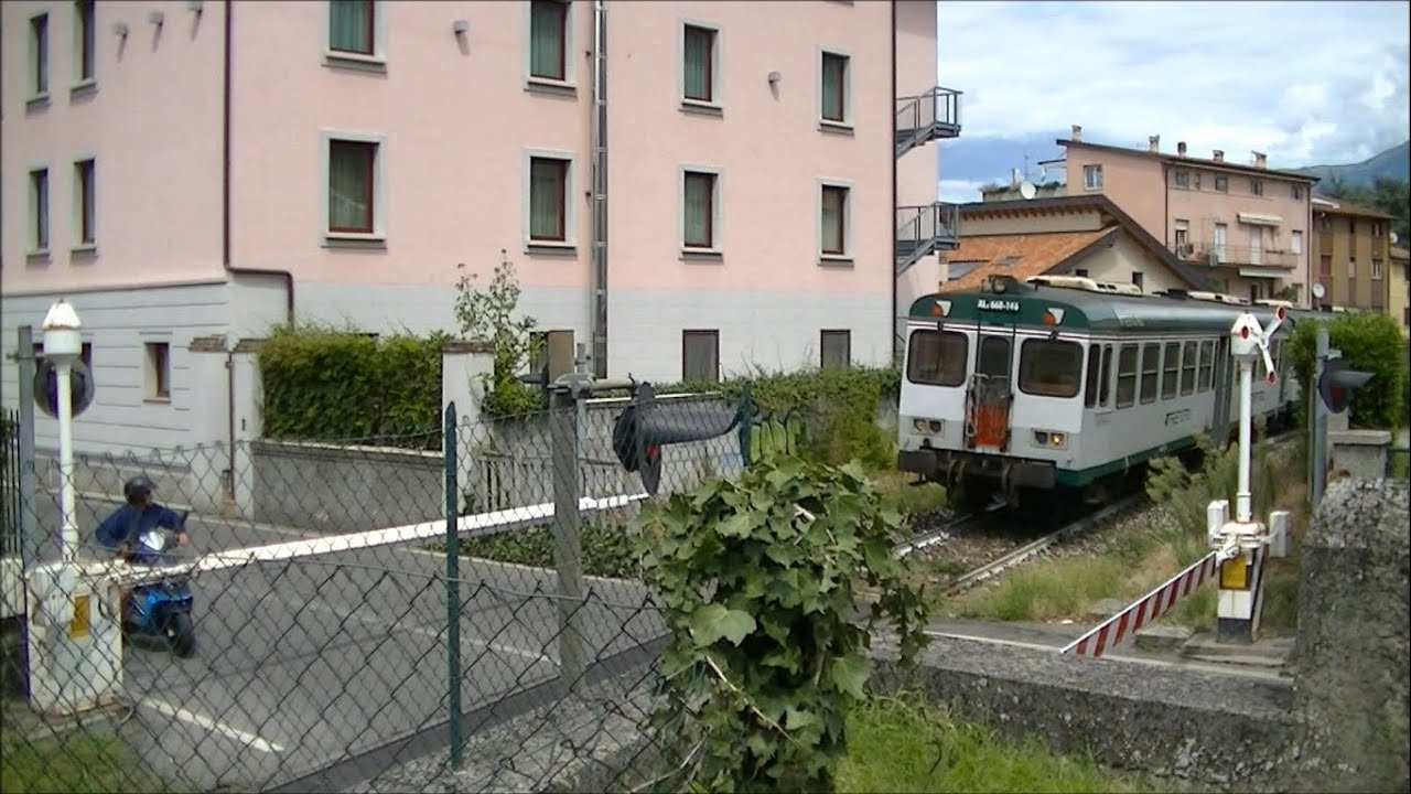 Spoorwegovergang Iseo (I) // Railroad crossing // Passaggio a livello