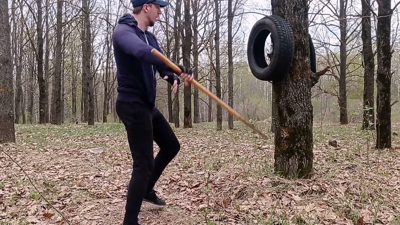 Боккен 3: горизонтальный (боковой) удар.