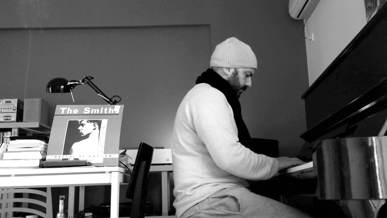 Mikael Delta Snowing In Berlin  /  Living Room Sessions
