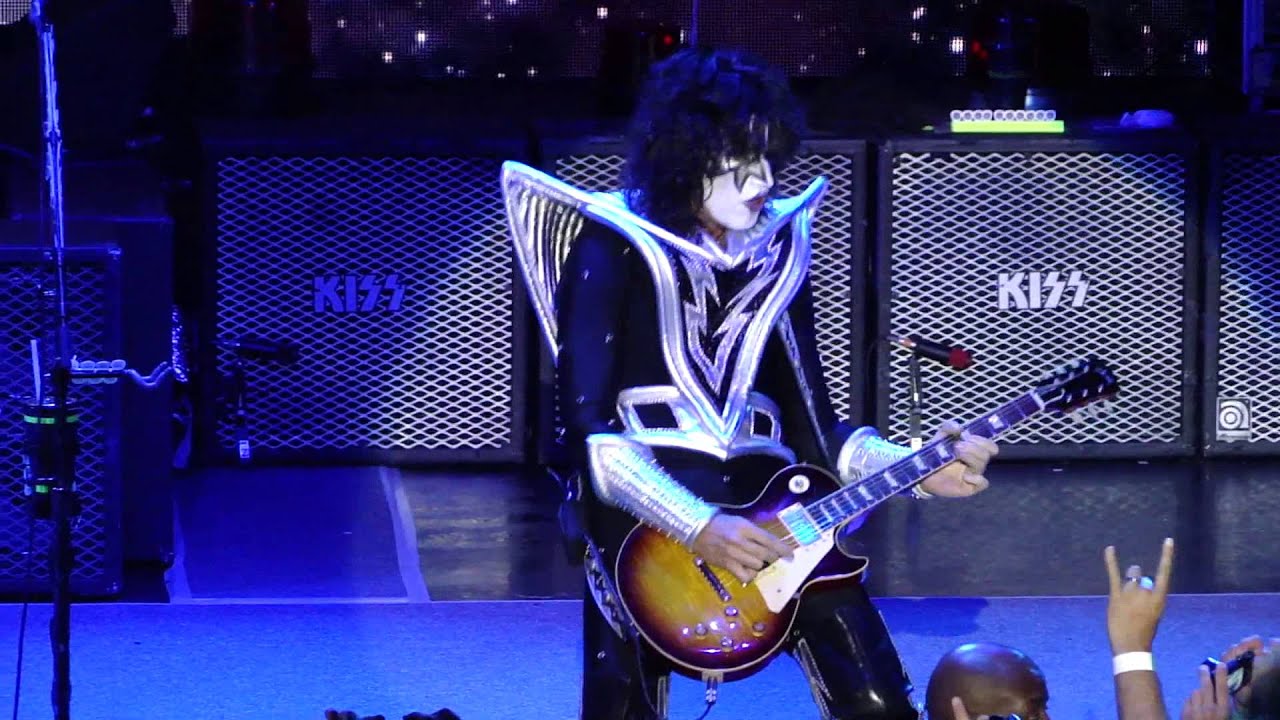 KISS KRUISE II - OUTTA THIS WORLD