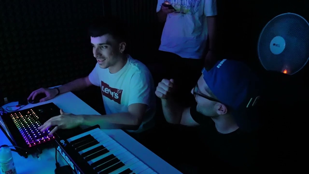 Studio Session 01 | Making HARD DARK switchup beats  @_moblord