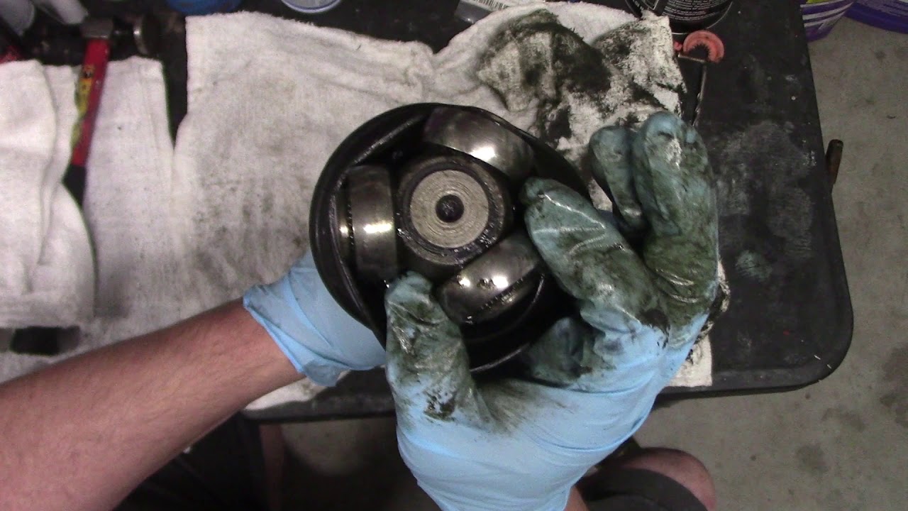1994 Saab 9000 Project front hub and axle inspection