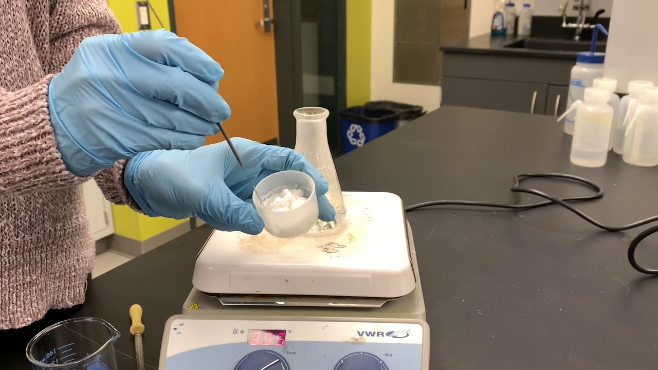 Synthesis of salicylic acid from wintergreen oil