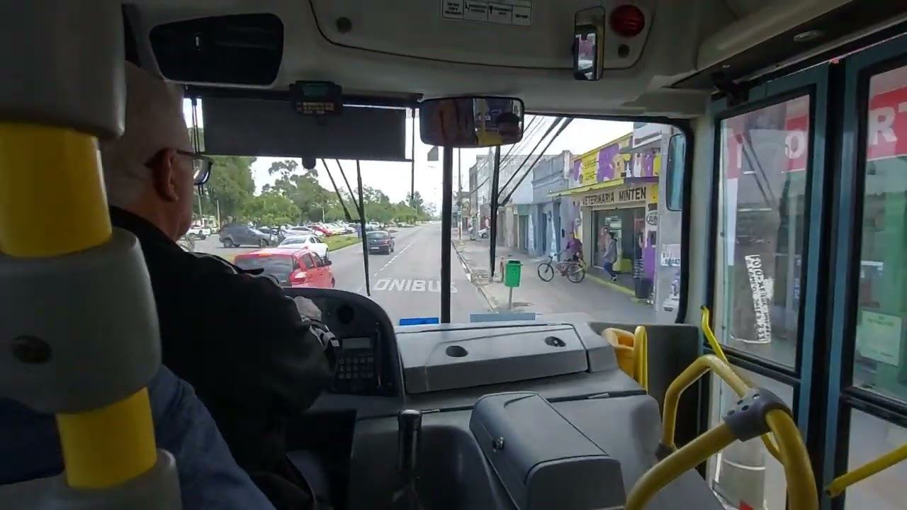 Do centro até o bairro Gotuzzo no Volkswagen Volksbus 17.230 OD da Conquistadora em Pelotas/RS.