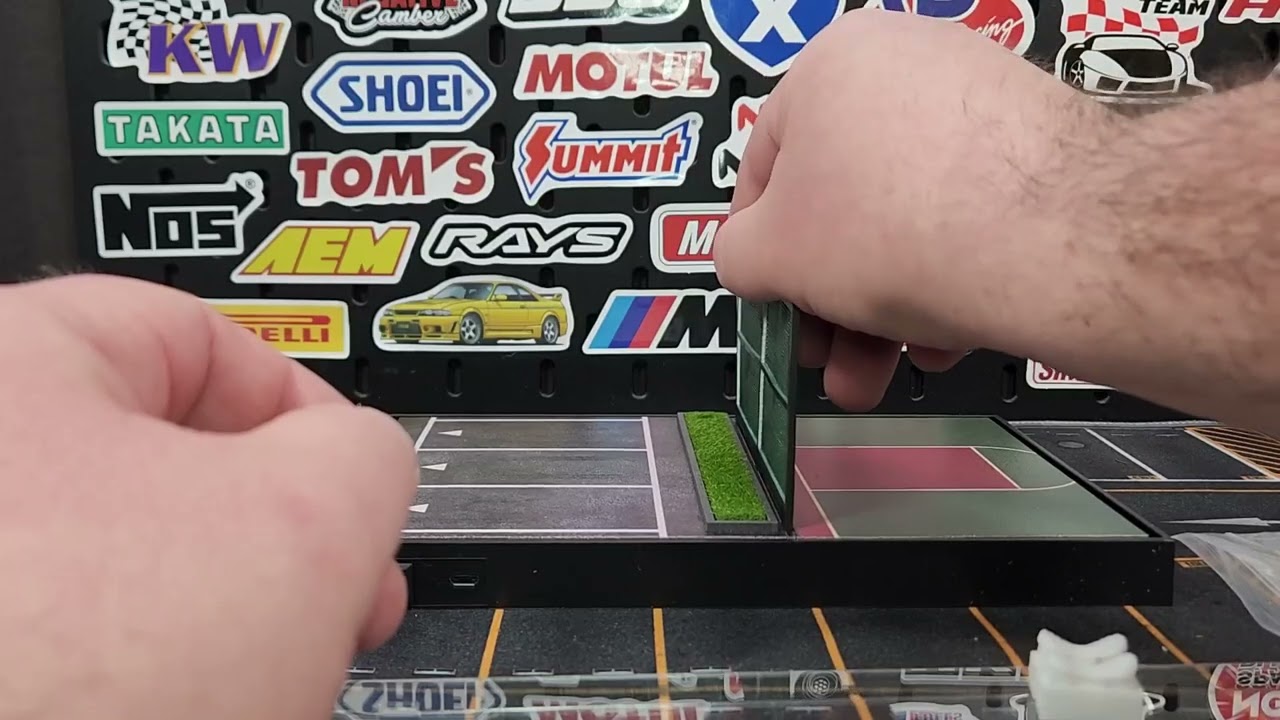 Found On Amazon: 1/64 Scale Basketball Parking Diorama With Lighting