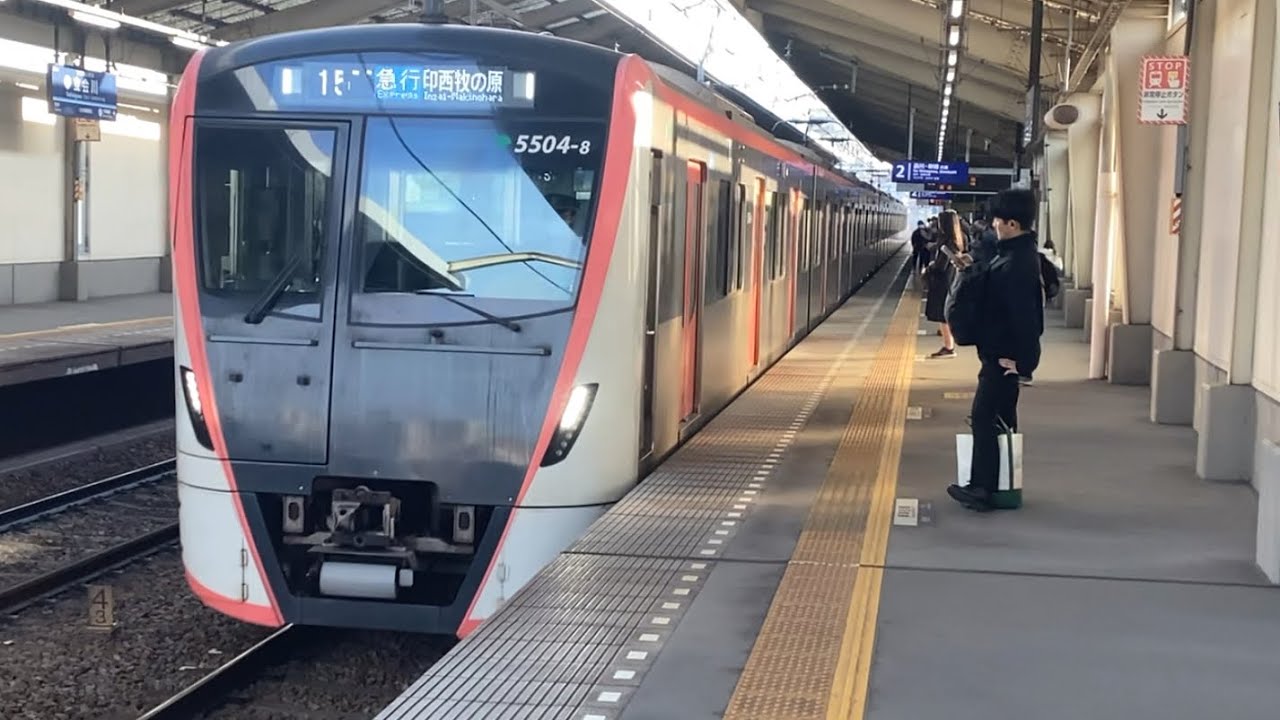 都営5500型5504Fが急行印西牧の原行きとして立会川に入線するシーン