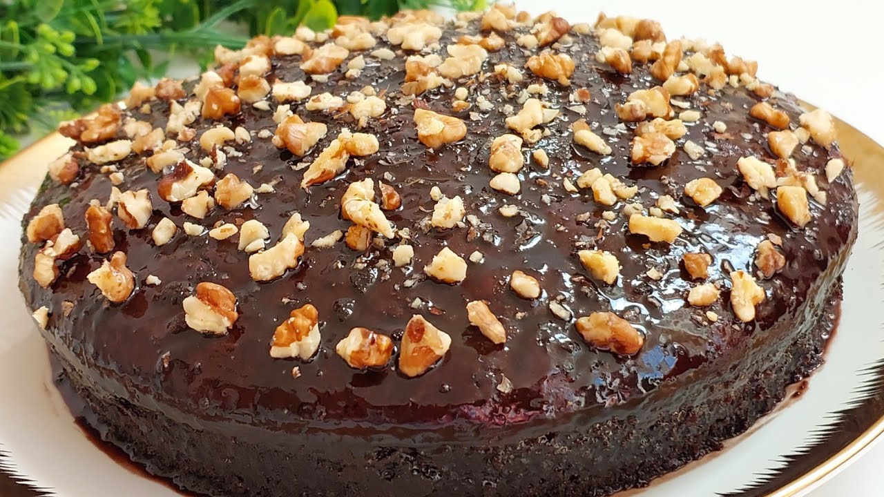 هادي هي الكيكة بالشكلاط ولا بلاش👌مسقية بالقهوة بصوص رهيبة اقتصادية سجليها عمرك تستغناي عليها