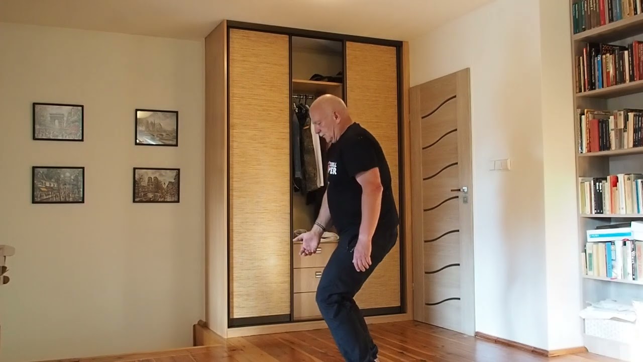 LEON tłumaczy technikę rwania kettlebell