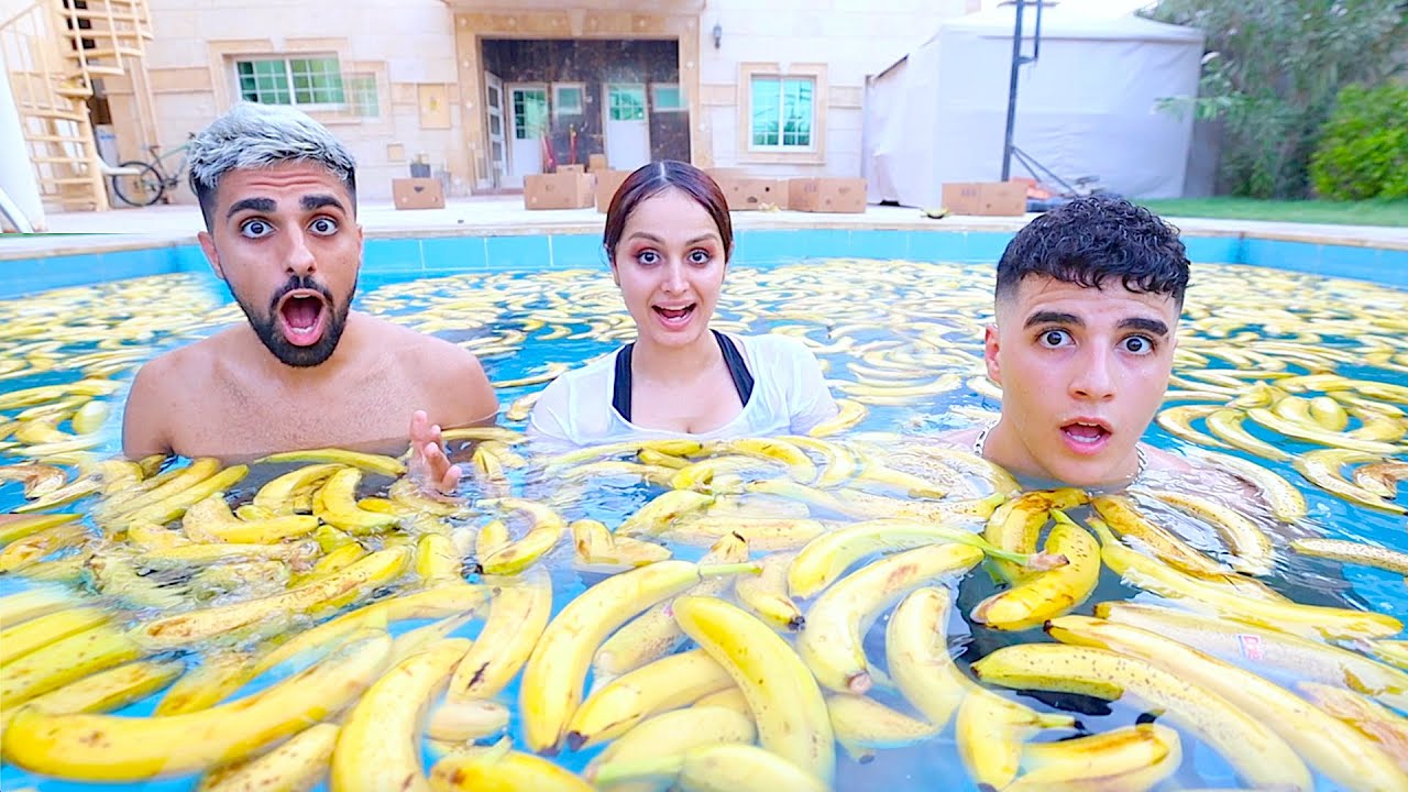 اكبر مسبح موز بالعالم 1000 موزة 🍌🤯!!!
