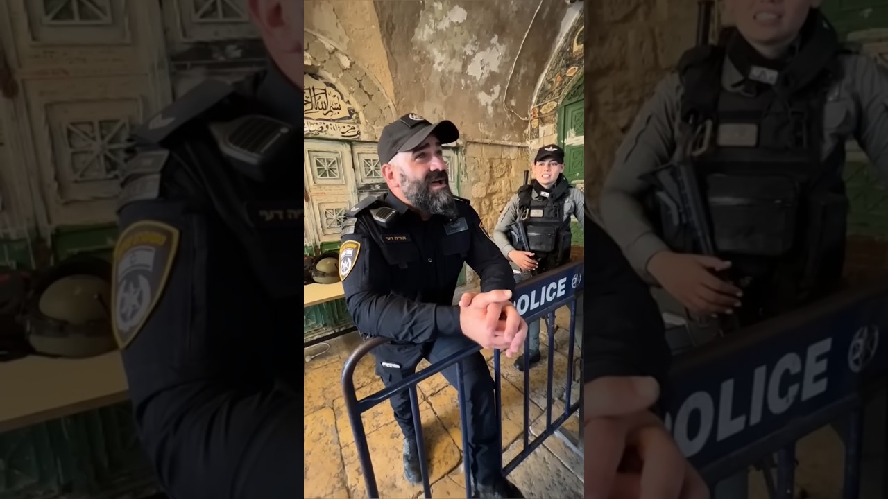 Israeli Soldier Recites Quran! Azan || #quran 😳 #shorts #police #palestine   #azan #namazi