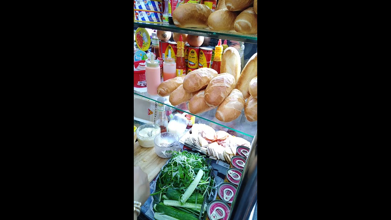 อาหารริมถนน แซนด์วิชยัดของเวียดนาม|baguette Vietnam