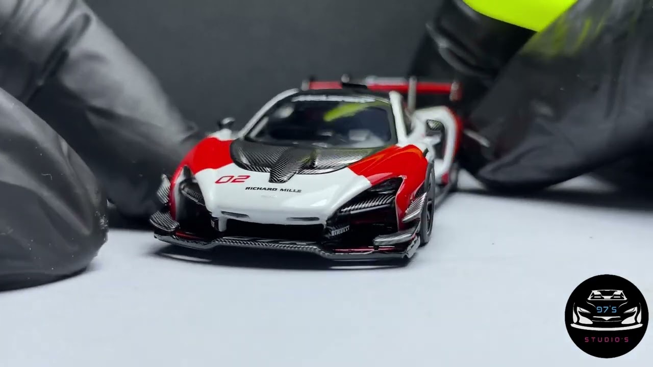 yang di Cariin orang-orang nih CM Model Mclaren Senna GTR Merah