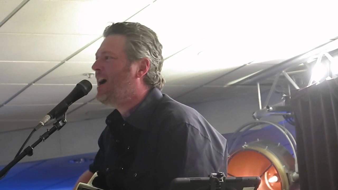 Blake Shelton BSer VIP Lounge in San Jose CA March 10 2017