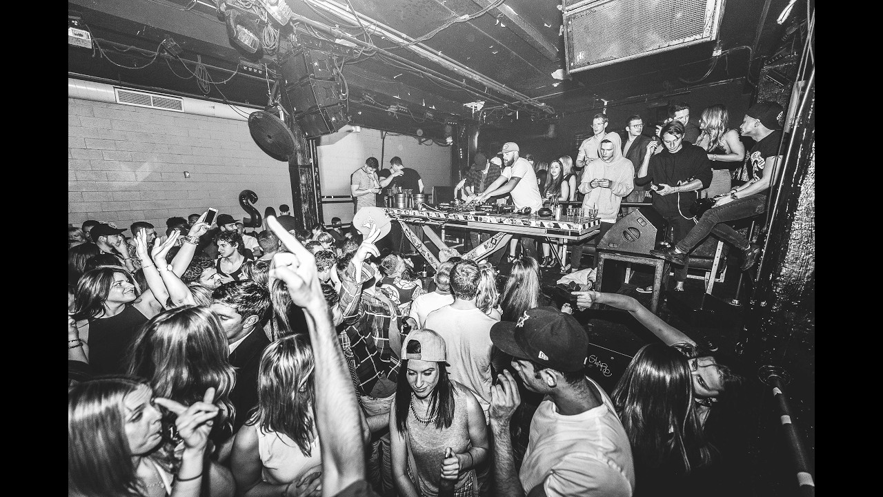 90' House Set