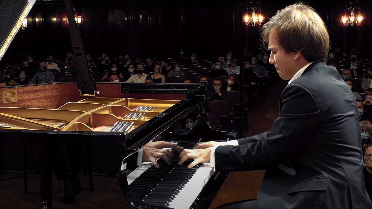 Chopin – Piano Concerto in E minor, Andrzej Wierciński – piano, Dawid Runtz – conductor