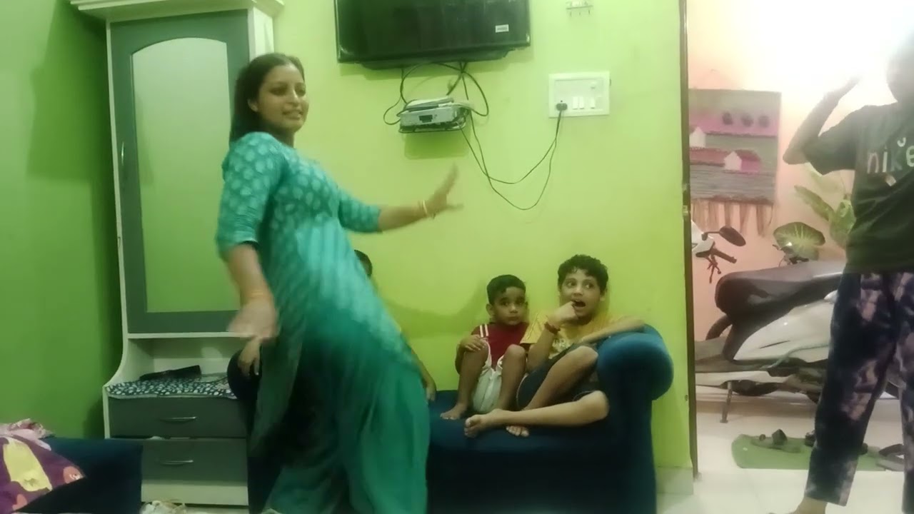 2 sut sima da maa 💋😘 haryanvi song please subscribe my channel #dance