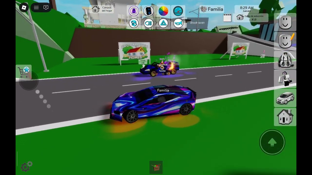 Diviértete jugando conmigo en Brookhaven, Roblox. 
